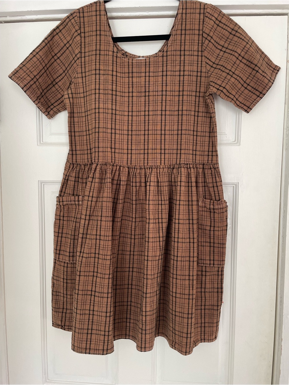 Classic Women’s Plaid Pocket Dress in Brown